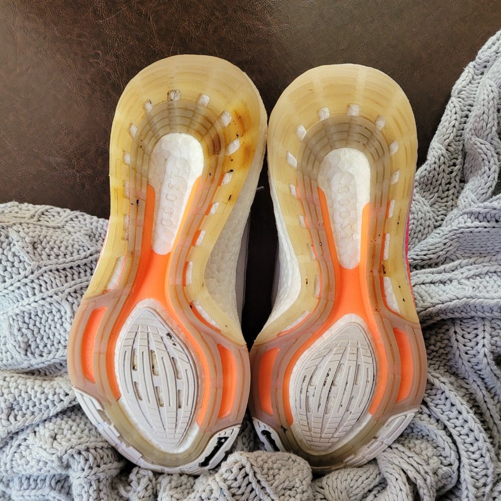 Adidas Ultraboost 21 - Picture 3 of 4